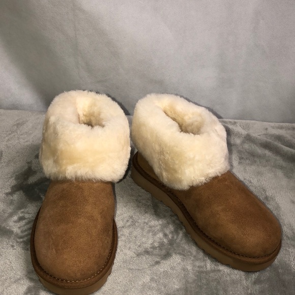 UGG CLASSIC MINI FLUFF - Picture 2 of 8